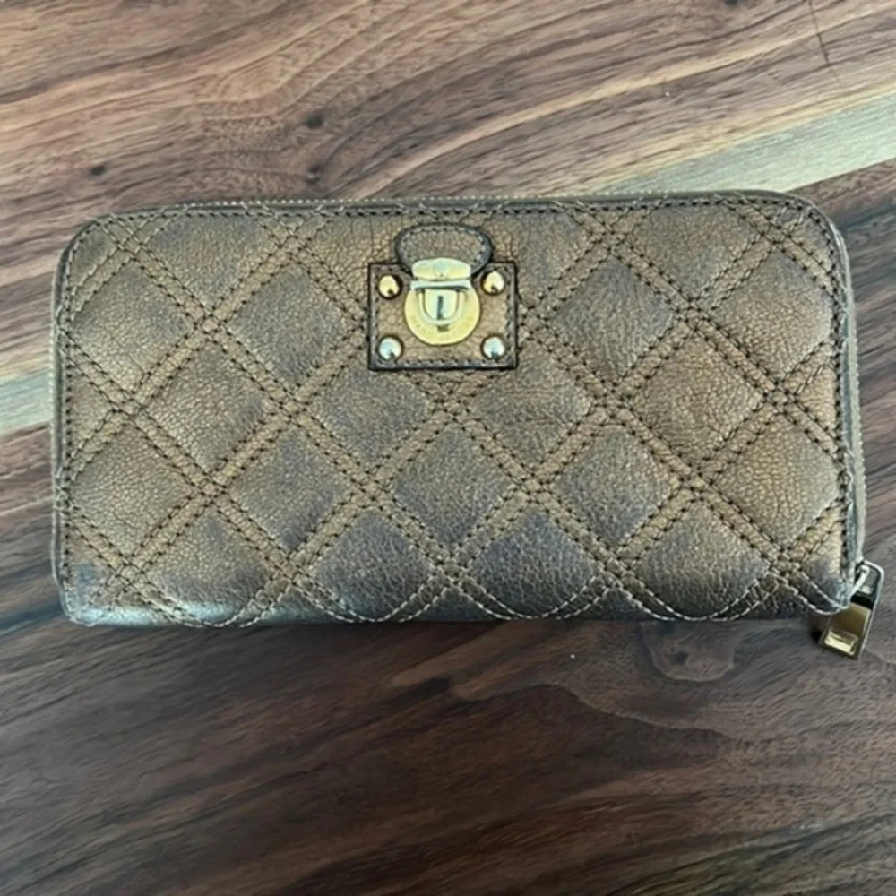 Marc Jacobs wallet